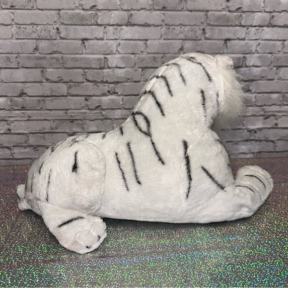 WHITE TIGER Greatest Show on Earth 17 in. Ringling Bros. Circus Bengal Plush Toy - Picture 5 of 11